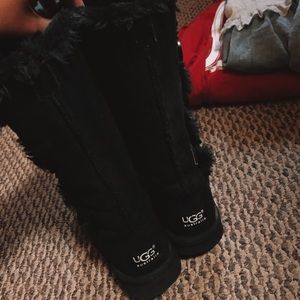 UGGS